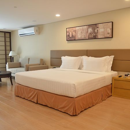 Jinjiang Inn - Makati Makati City Eksteriør bilde