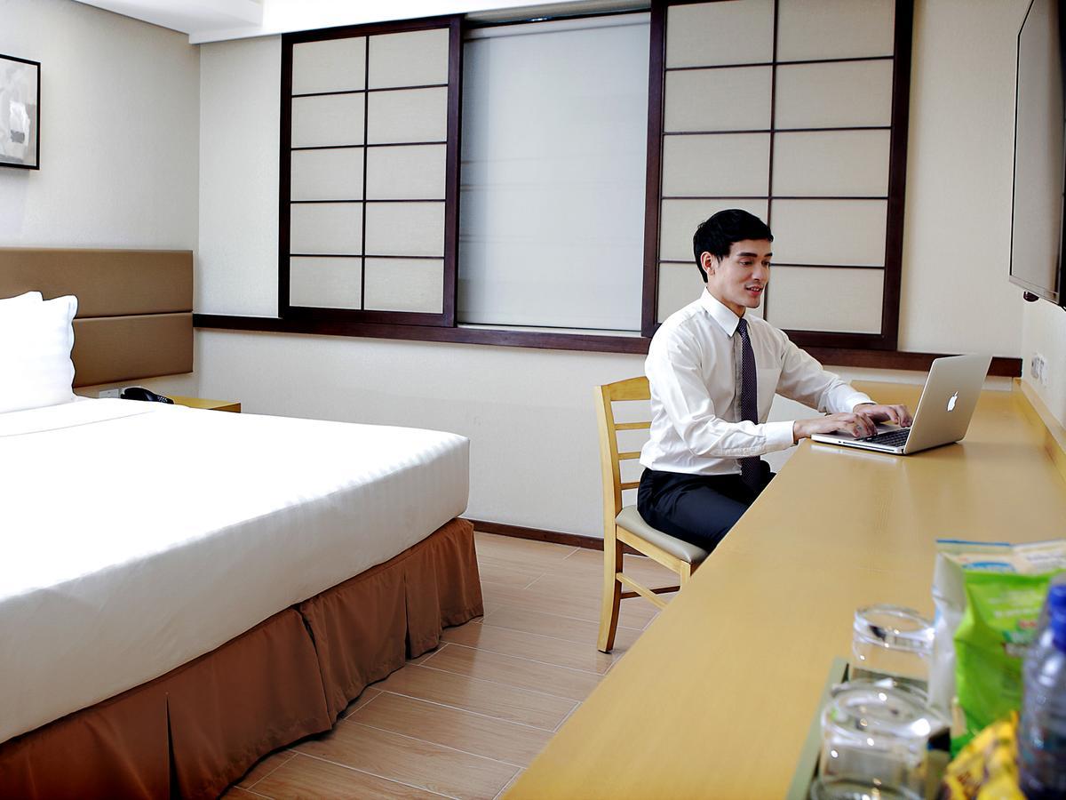 Jinjiang Inn - Makati Makati City Eksteriør bilde