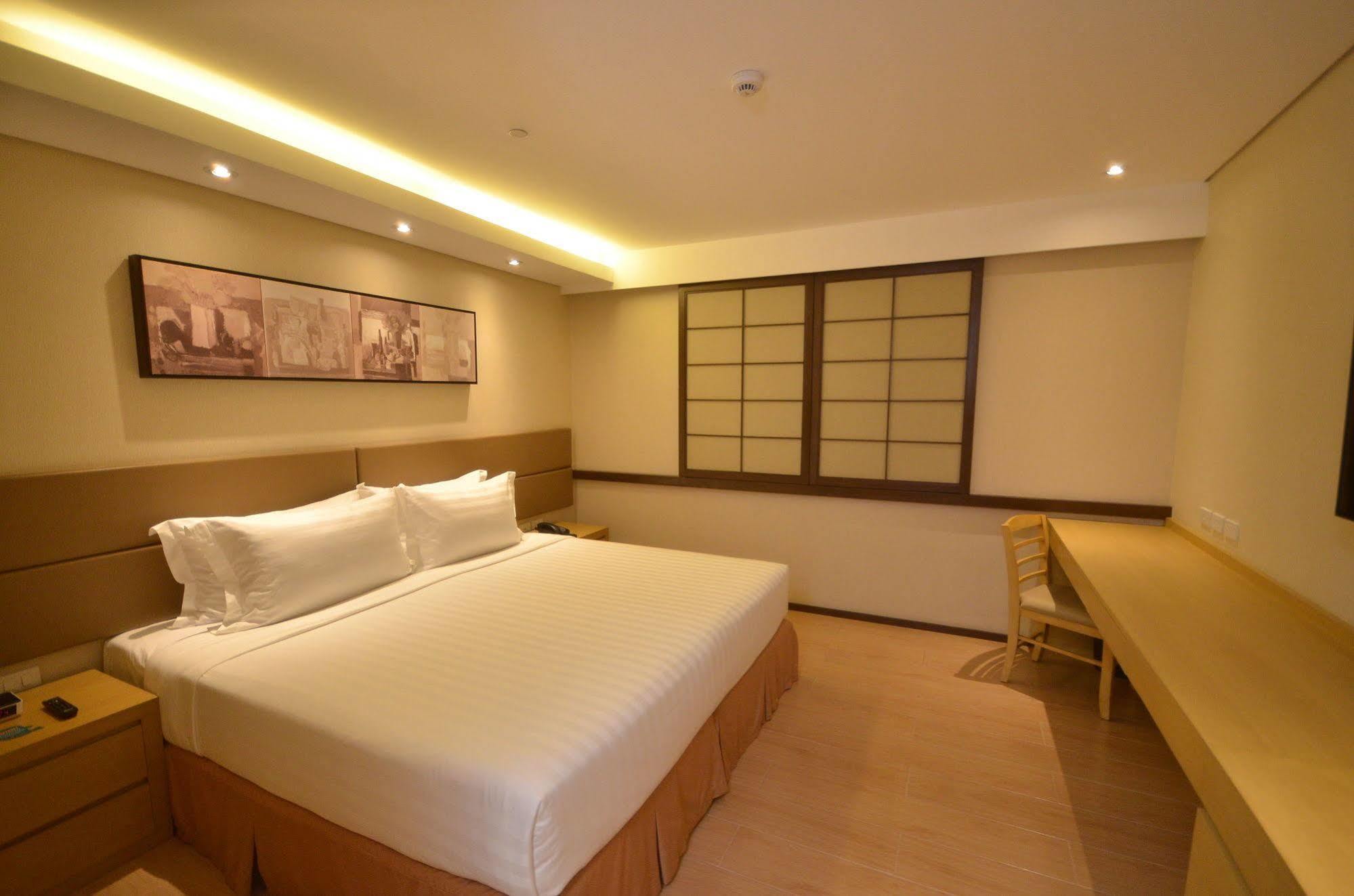Jinjiang Inn - Makati Makati City Eksteriør bilde